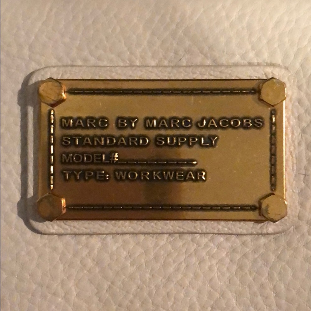 Marc Jacobs Wallet - Picture 2 of 5